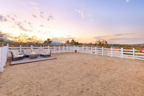 Golden Desert Ranch - Hot Tub, Fire Pit and BBQ! home